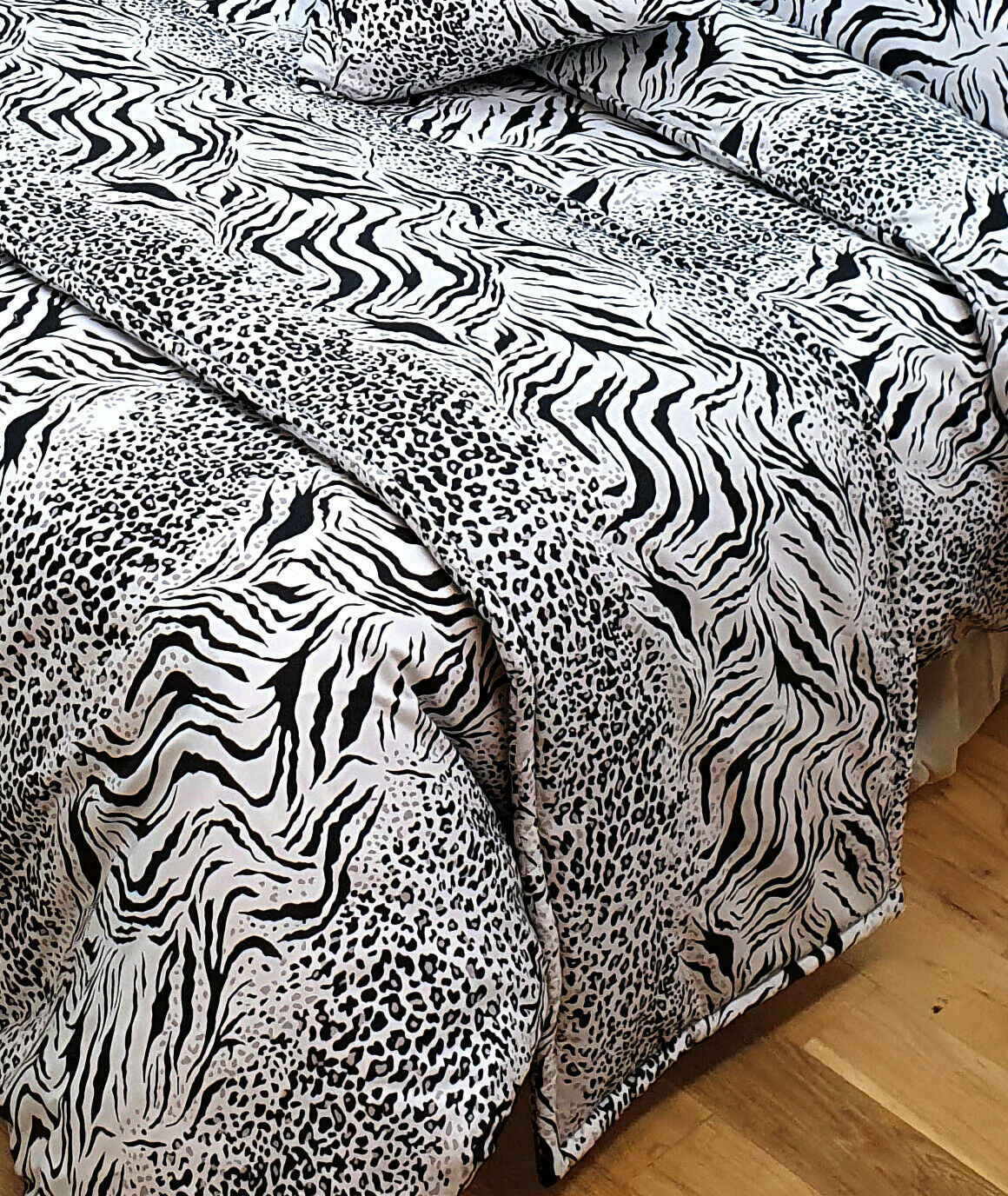 Kalahari Quilted Bed Runner Animal Print Black White Leopard Tiger Zebra