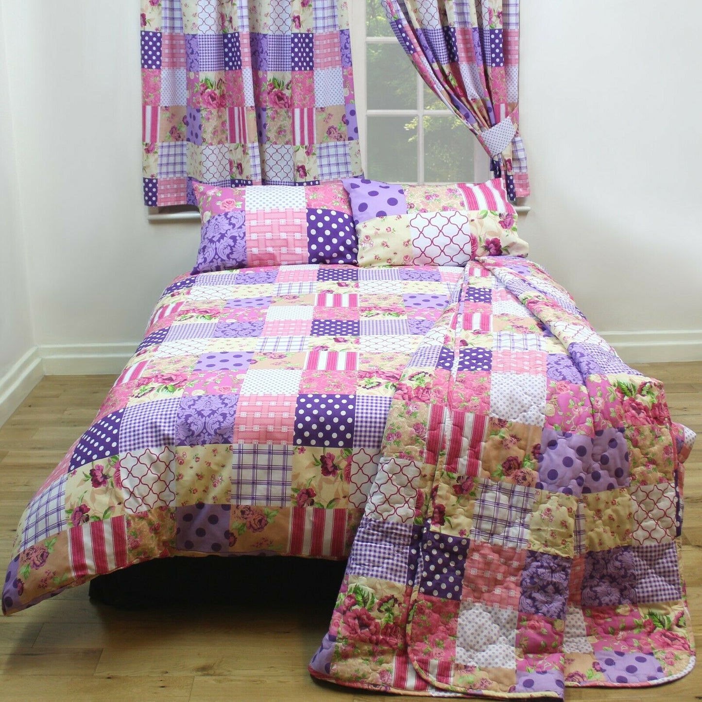 Super King Size Patchwork Berry Pink Cream Floral Duvet Cover Set
