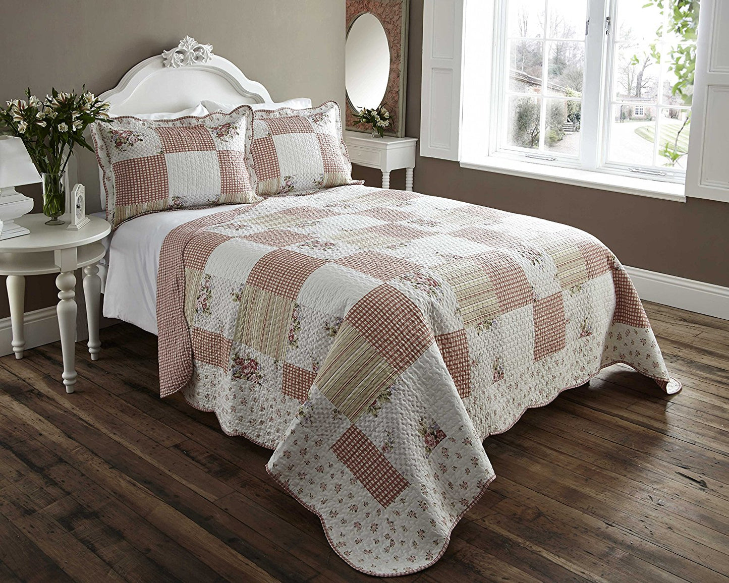 Double Bed St Louis Coral Patchwork Quilted Bedspread