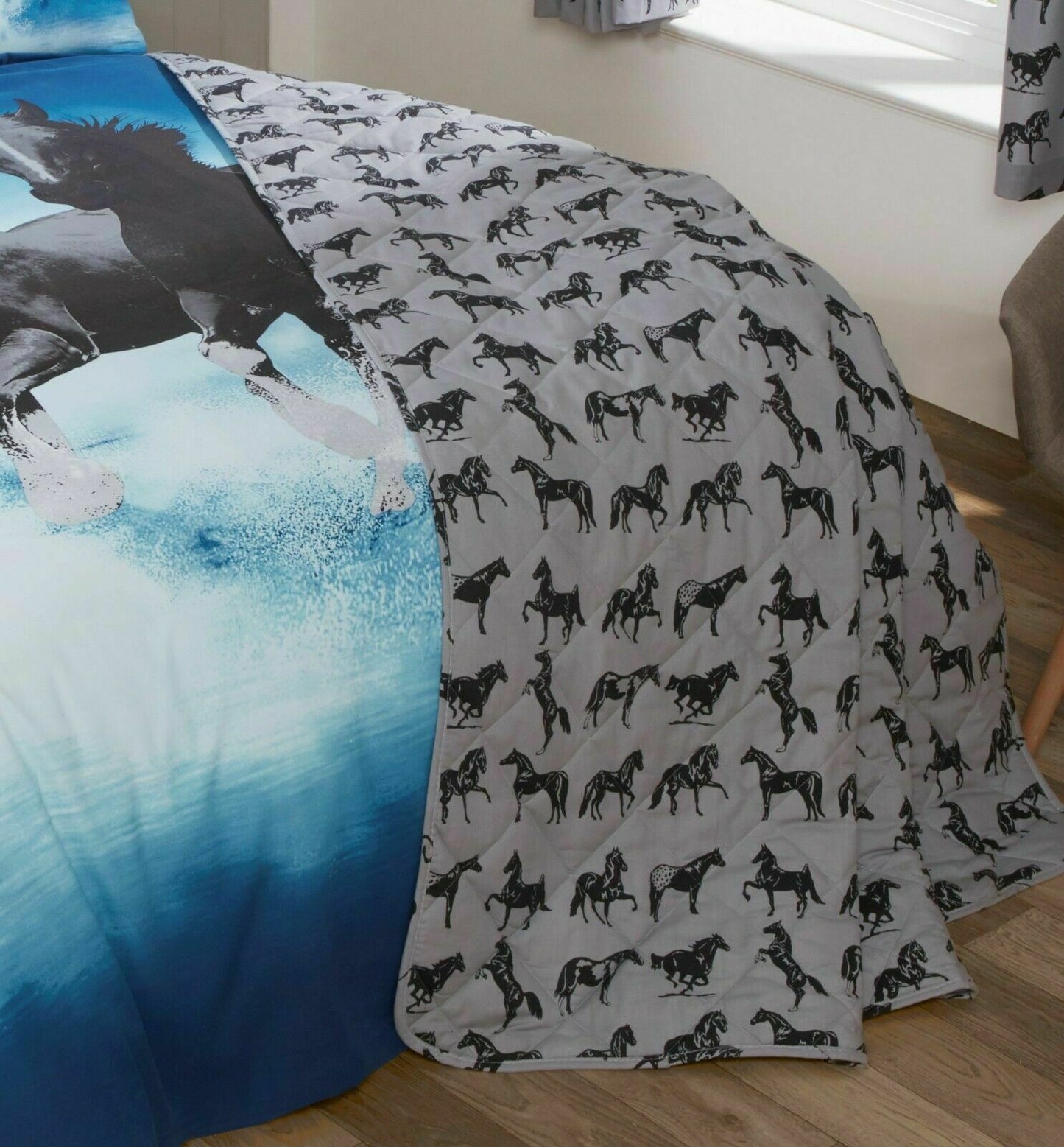 Double Bed Wild Spirit Horses Quilted Bedspread Throw Over