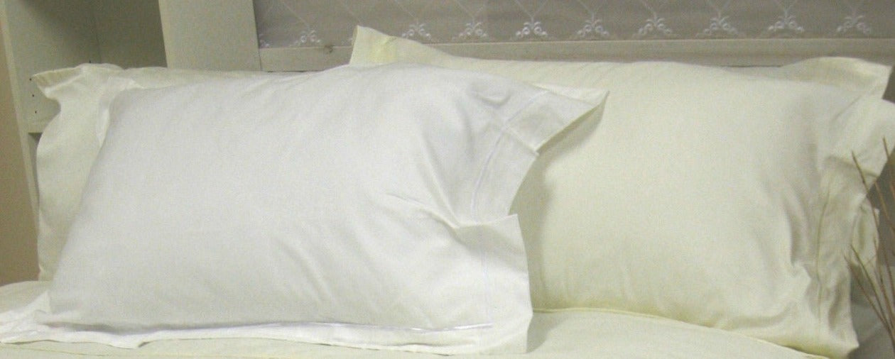 Pair Of Single Row Oxford Pillowcases 400 Thread Count Pima Cotton Sateen Cream