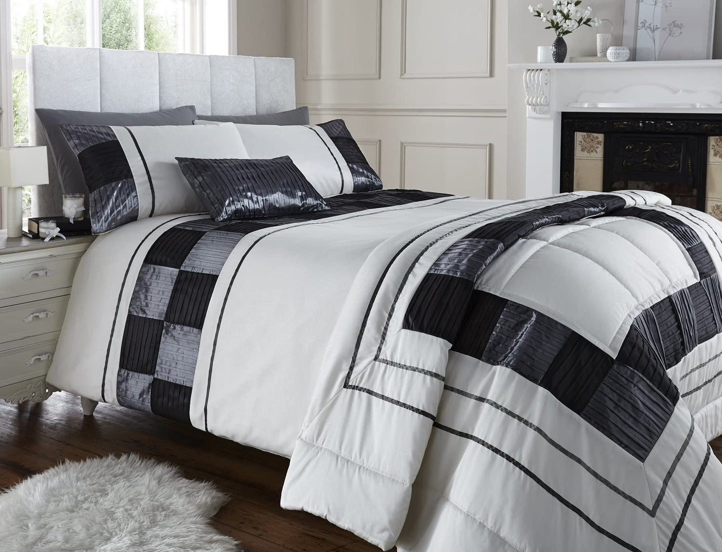 Quilted Bedspread Throwover Cubic Cream Black Metallic Silver 150cm x 200cm