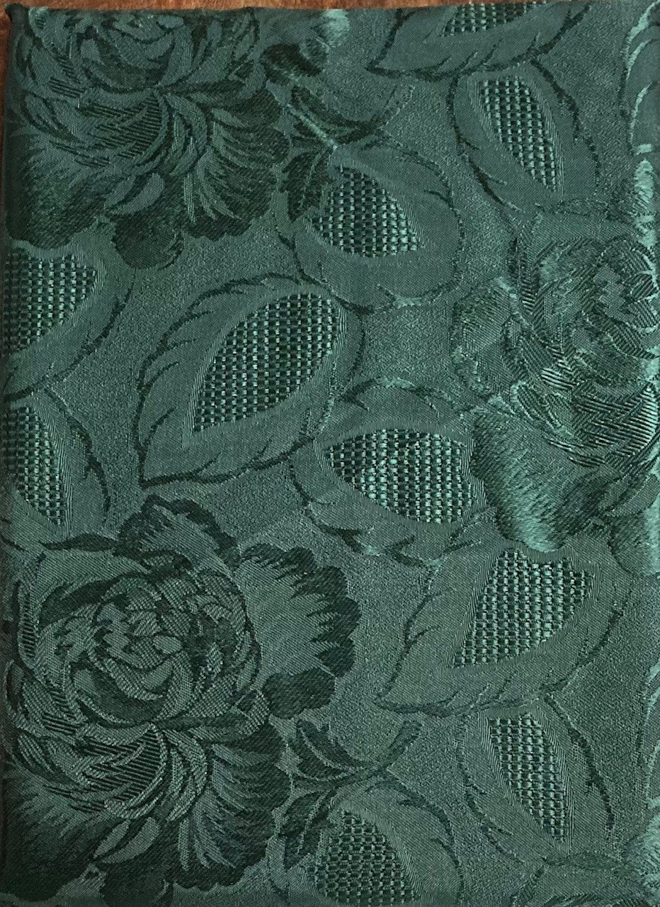 Rose Jacquard Floral 52" x 70" Oblong Tablecloth Woven Jacquard Forest Green